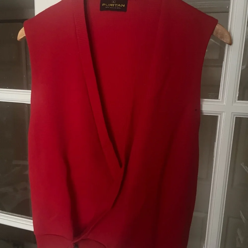Vintage Puritans Womens Vest 100% Virgin Wool Red - Picture 2 of 8